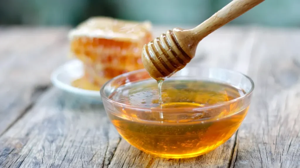 Honey for Moisturization and Healing